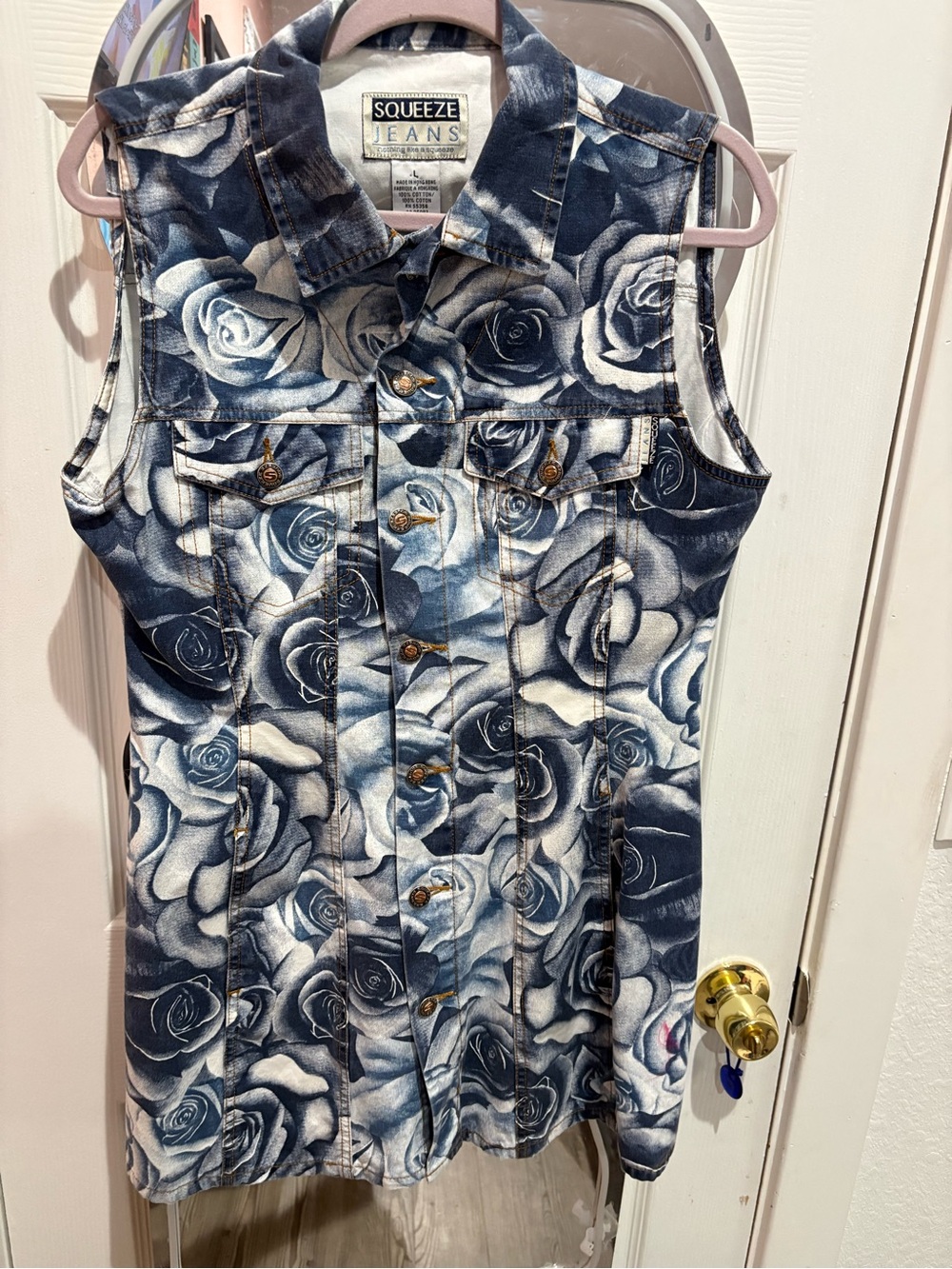 Vintage Squeeze Blue & White Rose Print Denim Shirt
